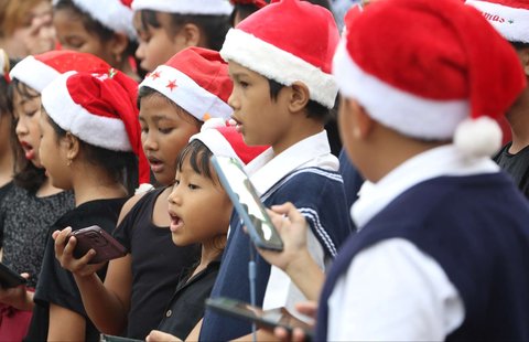 FOTO: Semarak Christmas Carol Sambut Perayaan Natal di Jakarta