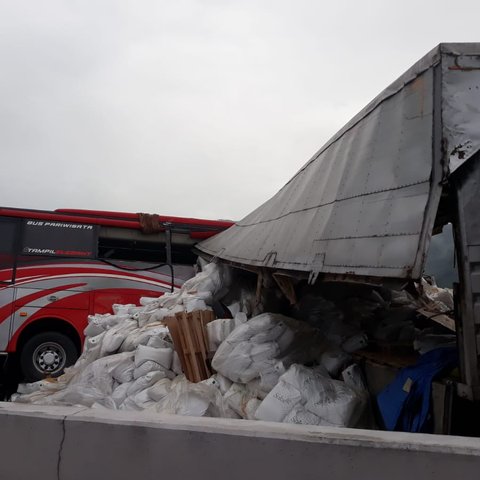 kecelakaan di tol malang