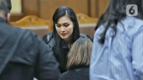 Pengusaha Harvey Moeis menjalani sidang putusan terkait kasus dugaan korupsi timah di Negeri Tipikor Jakarta pada Senin (23/12/2024), namun sang istri Sandra Dewi tak terlihat. (Liputan6.c