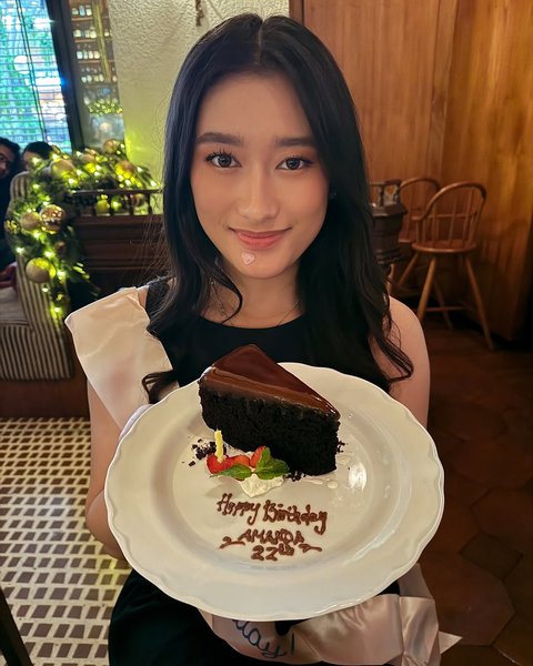 Amanda Caesa Rayakan Ulang Tahun ke-22 di Tanggal Spesial, Ini Momen Bahagianya