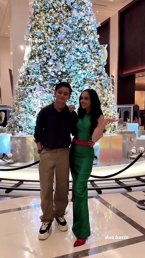 Momen Manis Lyodra Izin Dulu ke Randy Martin saat Mau Pegang Tangan dan Nyanyi Bareng Fans: Izin Ya Sayang Ya