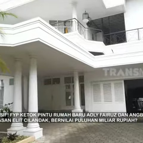 Potret Rumah Baru Angbeen Rishi & Adly Fairuz, Mewah Seluas 1.200 Meter di Kawasan Elit - Hadiah dari Orangtua