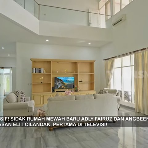 Potret Rumah Baru Angbeen Rishi & Adly Fairuz, Mewah Seluas 1.200 Meter di Kawasan Elit - Hadiah dari Orangtua