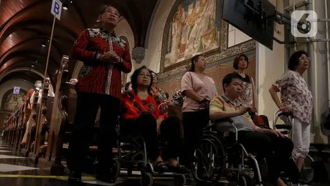 Tema Natal yang diusung Gereja Katedral Jakarta tahun ini adalah Marilah Sekarang Kita Pergi ke Betlehem. (Liputan6.com/Herman Zakharia)