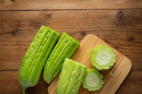 Tumis Sayur Pare untuk Lebaran.  foto: Instagram @tinakitchen.ch