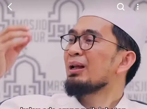 Ustadz Adi Hidayat (UAH) mengisi kajian Islam di Uluu Camii Moskee, Utrecht. (Foto: Liputan6.com/Istimewa)