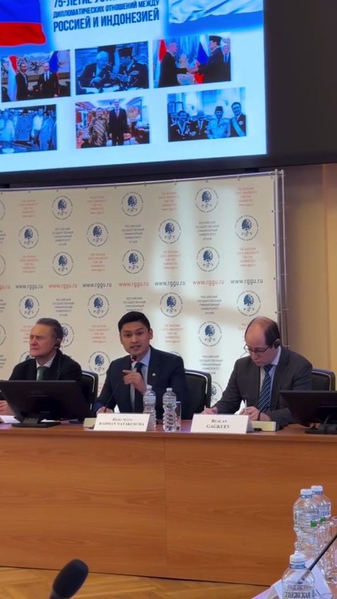 7 Potret Beby Tsabina Temani Rizki Natakusumah Dinas ke Luar Negeri, Sweet Dokumentasikan Kegiatan Suami