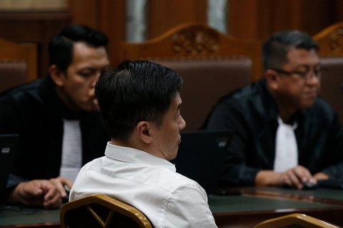 FOTO: Ekspresi Crazy Rich Surabaya Budi Said Divonis 15 Tahun Penjara Terkait Korupsi Pembelian Emas Antam