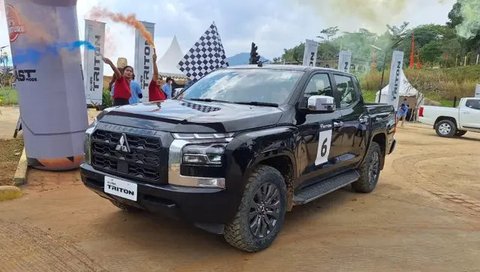 Toyota Buka Pesanan Hilux Rangga di GIIAS 2024, Ini Perkiraan Harganya (Arief A/Liputan6)