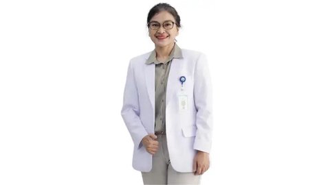 Sejumlah warga memanfaatkan libur Nataru 2024/2025 untuk berpergian keluar wilayah Kota Depok menggunakan bus dari Terminal Jatijajar. (Liputan6.com/Dicky Agung Prihanto)