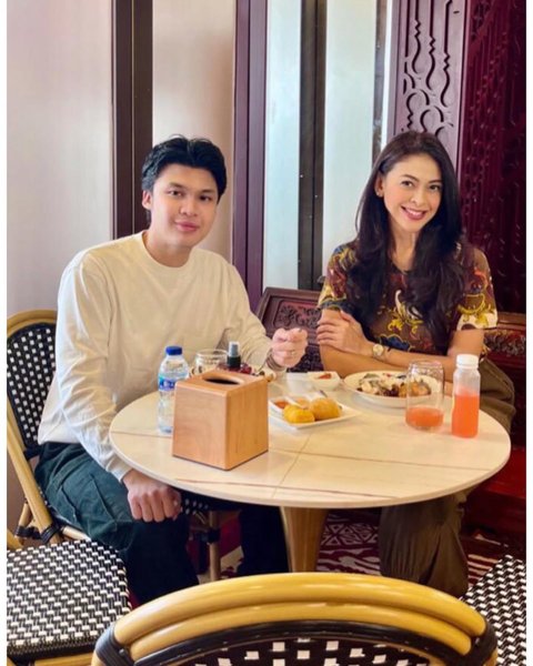 Putri Indonesia Pertama Cantik & Awet Muda, Indira Sudiro