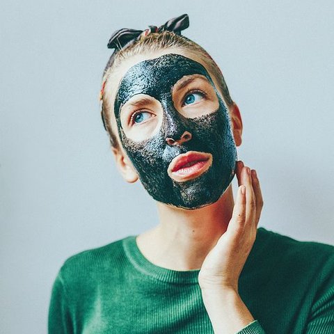 Punya Kulit Berjerawat? Simak Urutan Skincare Malam yang Paling Efektif untuk Hasil Maksimal