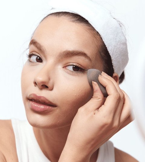 9 Tips Makeup Kondangan yang Sederhana tapi Elegan, Dijamin Bikin Memukau