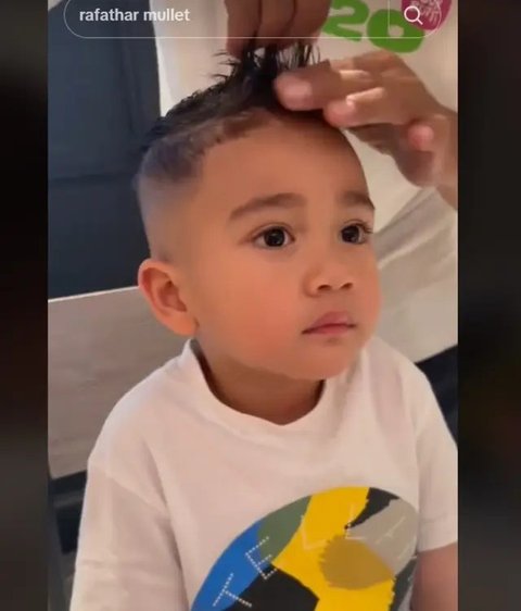 Keluarga Raffi Ahmad Punya Tukang Cukur Langganan, Berapa Bayarannya?  foto: TikTok @raffi_nagita