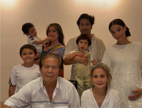 Tangis Perpisahan Jessica Iskandar, Ayahnya Akan Dikremasi 1 Januari 2025