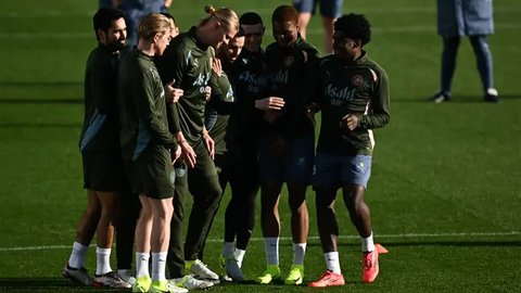 Striker Portugal, Cristiano Ronaldo, tampak kecewa usai pertandingan melawan Kroasia pada laga UEFA Nations League di Stadion Poljud, Rabu (18/11/2020). Portugal menang dengan skor 3-2. (AP/D