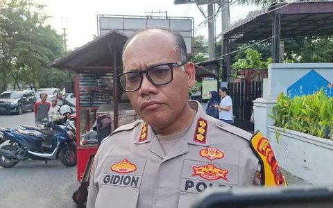 Kapolrestabes Medan, Kombes Pol Gidion Arif Setyawan, didampingi Kasi Propam, Kompol Tomi, dan Kasat Reskrim, Kompol Jama Kita Purba