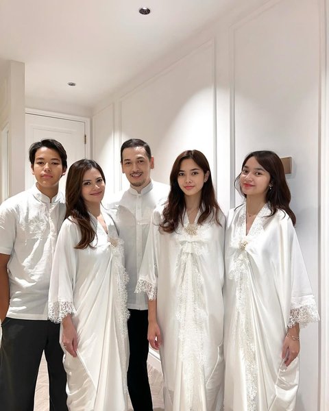 Momen Cut Tari dan Richard Kevin Makan Malam Bersama dengan Anak Curi Perhatian