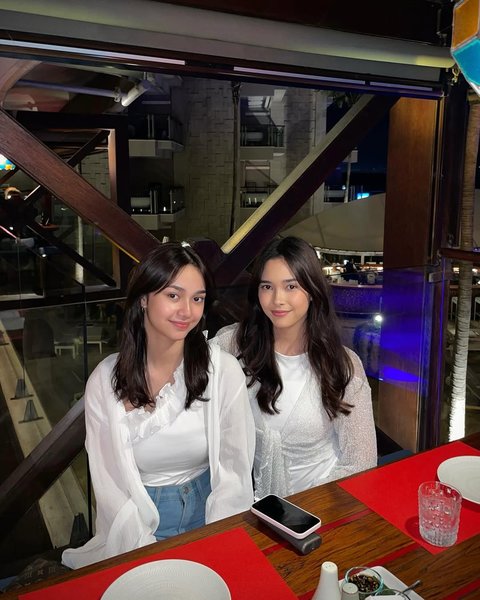 Momen Cut Tari dan Richard Kevin Makan Malam Bersama dengan Anak Curi Perhatian