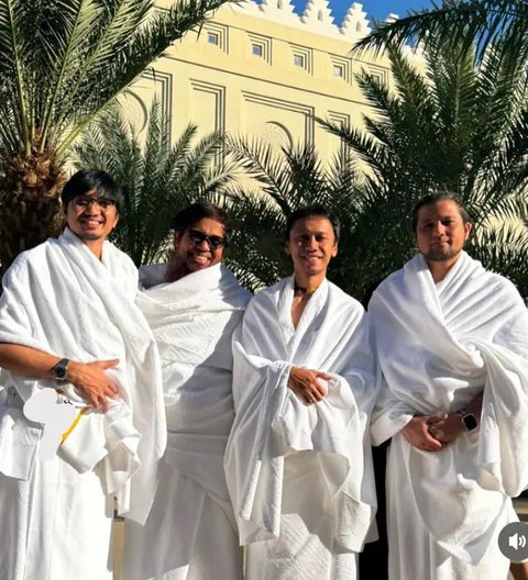 Artis Pilih Laksanakan Umrah di Penghujung Tahun 2024. [@ayutingting92]