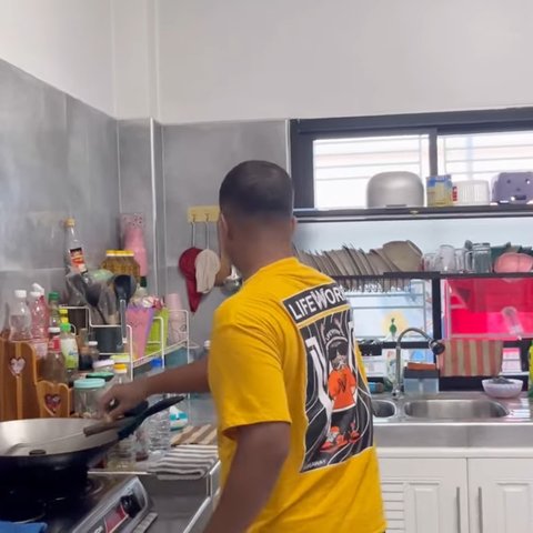 Mewah & Megah, Ini Potret Rumah Jirayut di Kampung Halamannya Bikin Salfok