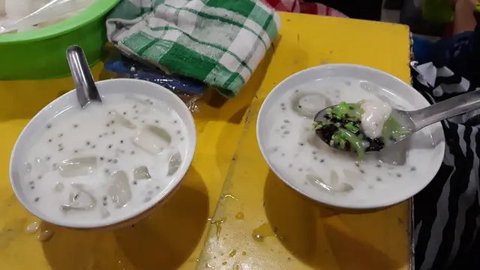 Tengkleng di Pasar Gede Solo. (Bola.com/Yus Mei Sawitri)