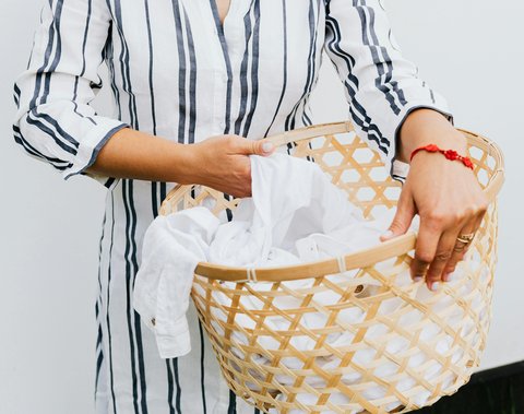 Cara Cerdas Mengatasi Pakaian Berjamur di Musim Hujan: 8 Tips Praktis dan Terbukti Ampuh