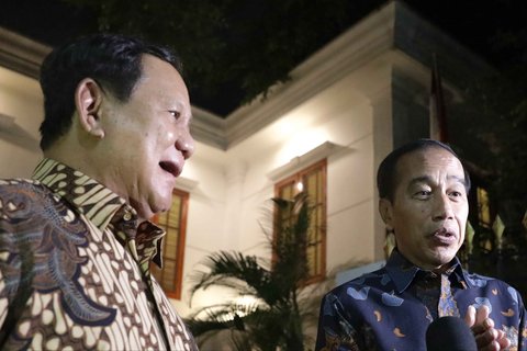 FOTO: Momen Jokowi Malam-Malam Temui Prabowo di Kertanegara