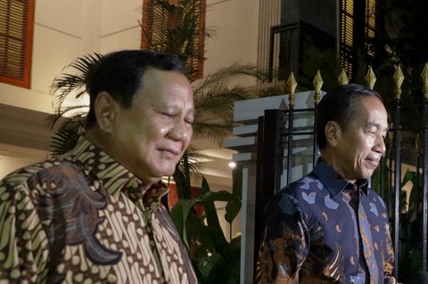 FOTO: Momen Jokowi Malam-Malam Temui Prabowo di Kertanegara