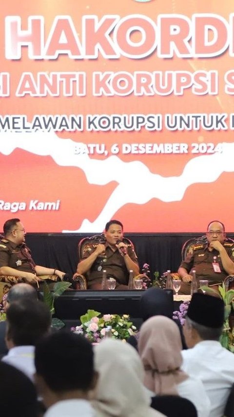 Kejati Jatim Bersama Ratusan Guru SMA Gelorakan Semangat Antikorupsi di Hakordia 2024