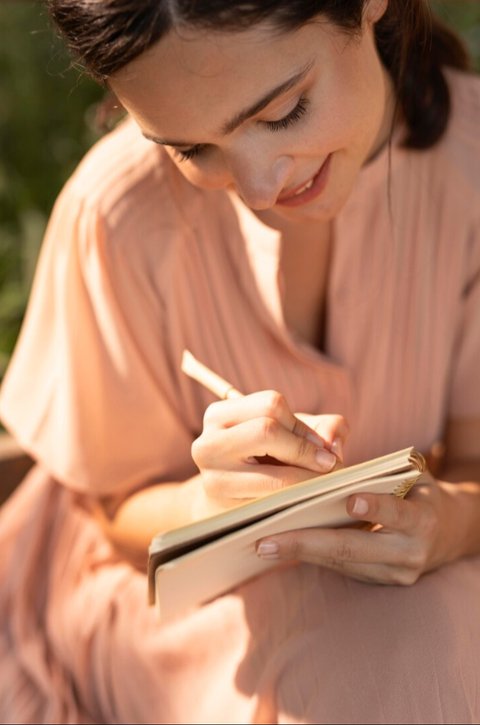 Terbukti Ampuh! Cara Journaling Bisa Redakan Kecemasan Anda Secara Instan