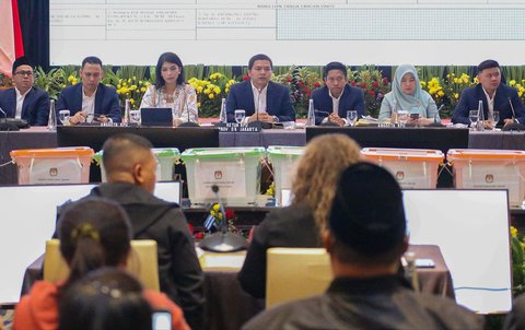 FOTO: Hasil Rekapitulasi Tingkat Provinsi, Pramono-Rano Menang Satu Putaran Pilkada Jakarta 2024