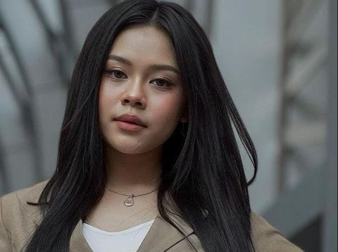 Tengah Naik Daun, Potret Terbaru Pedangdut Melly Lee Makin Cantik dan Glowing