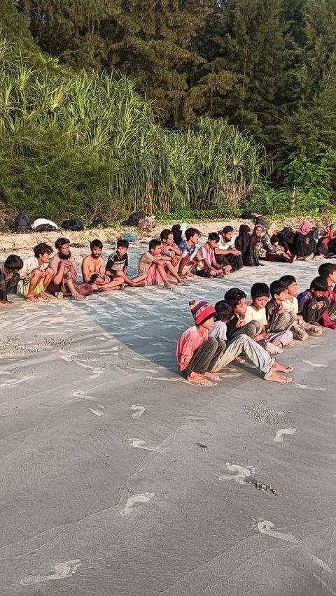 Ratusan Pengungsi Rohingya Kini Masuk ke Aceh Timur & Dikabarkan Naik Kapal Nelayan