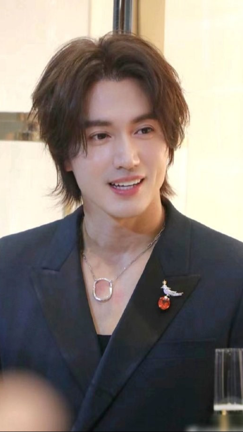 Newest Portraits of Jerry Yan, Fans: He Still Looks So Young!