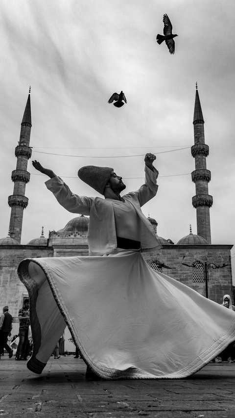 50 Kata Mutiara Islam Jalaluddin Rumi tentang Kehidupan dan Cinta yang Membuat Hati Bergetar