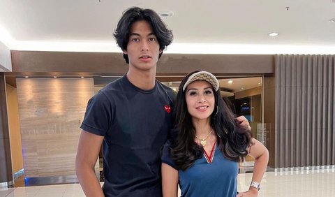 Ada juga yang salfok dengan tinggi Marco yang menjulang tinggi.<br>