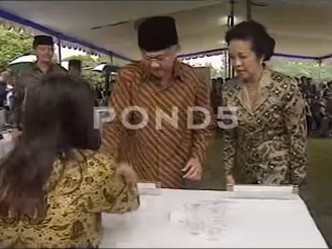 Potret Soeharto, Habibie hingga Megawati di Tahun 1999, Wajahnya Penuh Senyuman saat Pemilihan Legislatif