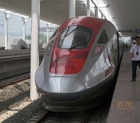 Proyek Kereta Semi Cepat Jakarta-Surabaya Dihapus dari PSN, KCIC Beri Tanggapan Begini