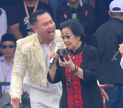 Megawati dan Puan Nyanyi Dangdut dan Joget Bareng King Nassar, Massa Pendukung Ganjar Padati Simpang Lima