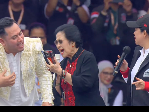 FOTO: Momen saat Megawati dan Puan Asyik Nyanyi dan Joget Dangdut Bareng King Nassar