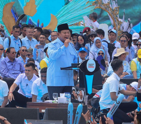 FOTO: Penampakan Massa Pendukung Prabowo-Gibran Sesaki Stadion Utama GBK hingga SBY dan AHY Hadir di Tengah Kerumunan