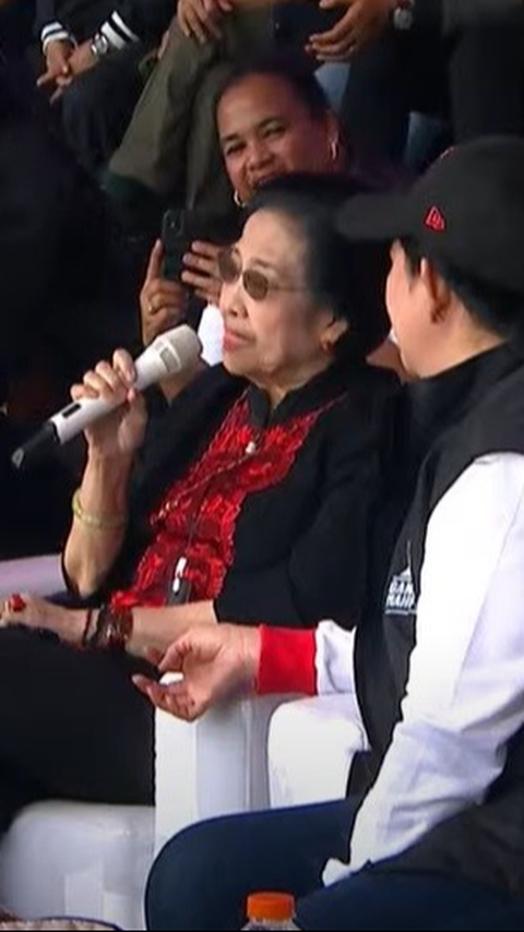 Duet Bareng Nassar, Megawati Sindir Capres Lain Obral Janji Padahal 'Ngapusi'