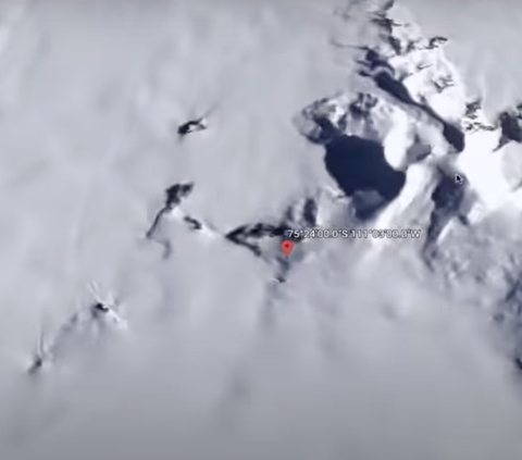 Ada Keanehan yang Ditemukan di Antartika lewat Google Earth, Seperti Kapal Membeku
