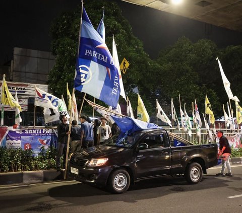 Masuk Masa Tenang, AHY Turun Tangan Copot APK Partai Demokrat