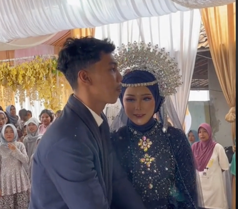 Viral Wanita Menangis saat Tahu Ayahnya Dapat Buket Bunga dari Pengantin, Takut Nikah Lagi