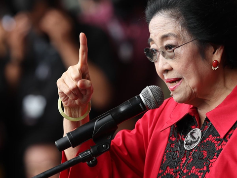 Megawati Singgung Ibu-Ibu Beli Baju Seragam Majelis Taklim: Untuk Apa? Harusnya Diberikan ke Anak-Anak
