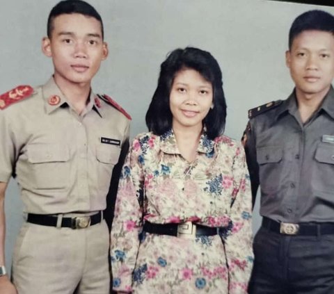 Foto Lawas Irjen Krishna Murti Tahun 1991, Bareng Dua Saudaranya yang Kini Jenderal TNI dan Dokter