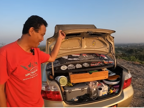 Sulap Mobil Sedan Jadi 'Rumah', Keluarga ini Modal Nekat Keliling Indonesia
