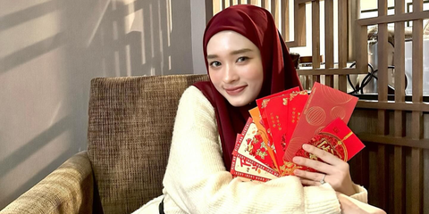 7 Momen Inara Rusli saat Rayakan Imlek, Ungkap Sosok Sang Ayah yang Ternyata Muslim Tionghoa